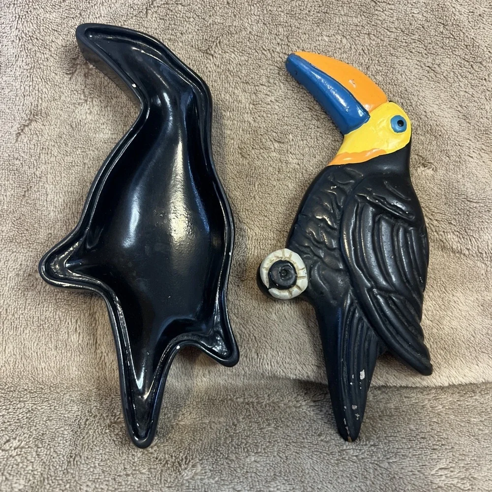 Vintage 80s Toucan Handpainted‎ Wooden Trinket Box Lucid Lines Sticker